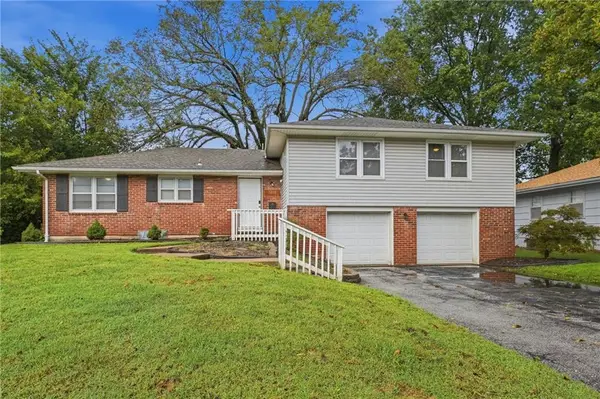 3238 N Chippewa Drive, Kansas City, MO 64116
