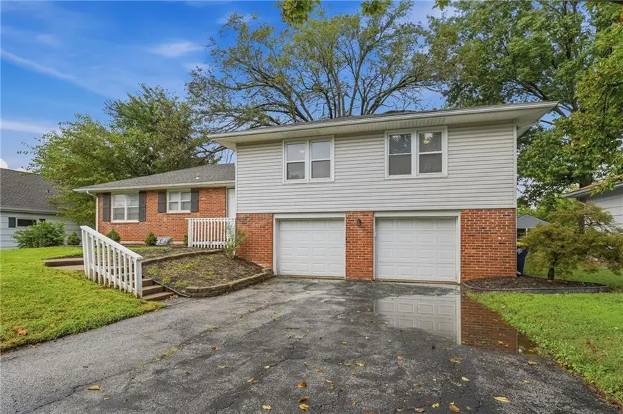 3238 N Chippewa Drive, Kansas City, MO 64116 - #2