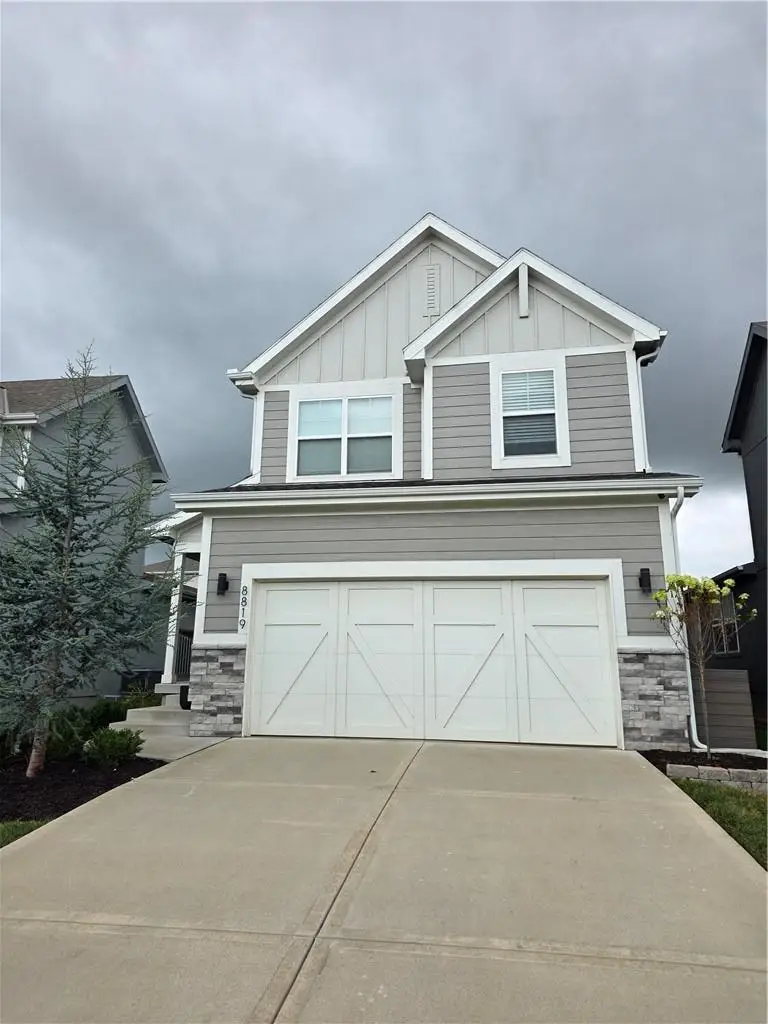 8819 SW 9th Street, Blue Springs, MO 64064 - #1
