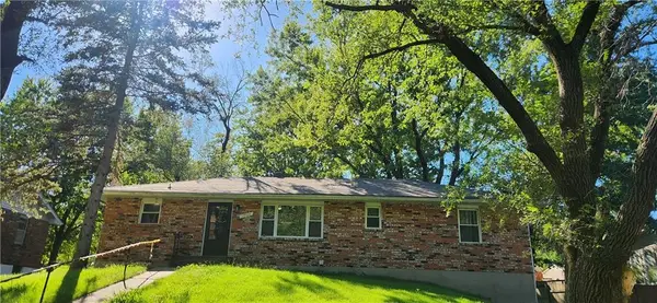 7500 N Main Street, Gladstone, MO 64118