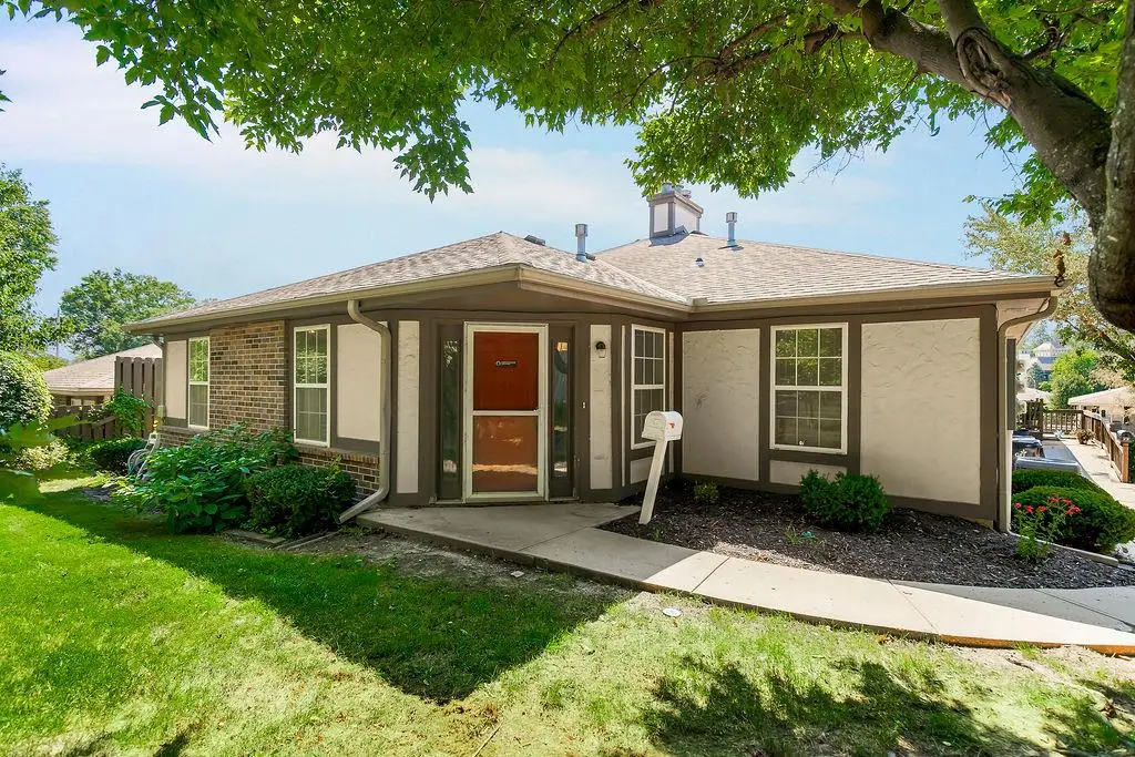 304 E Hansen Court, Independence, MO 64055 - #1