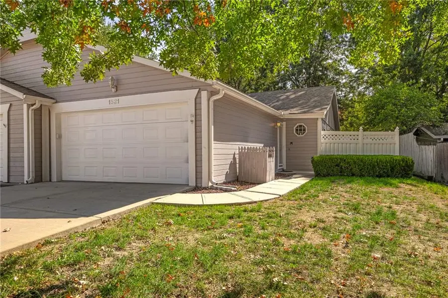 1521 E 123rd Street, Olathe, KS 66061 - #3