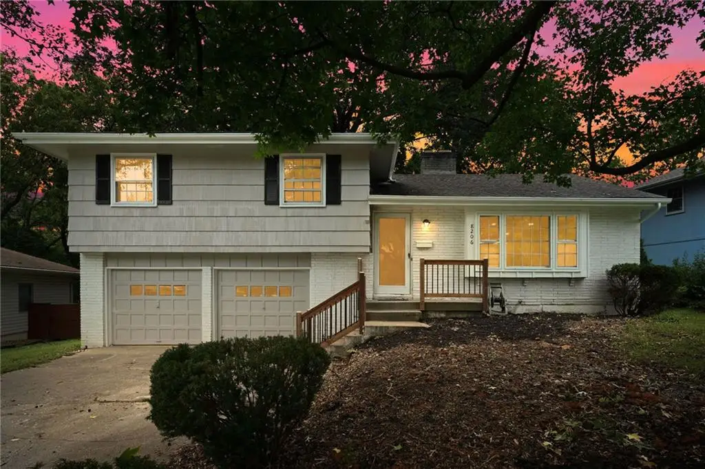 8206 Elm Avenue, Raytown, MO 64138 - #1