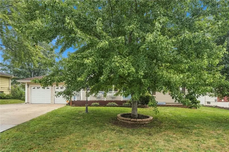 303 SW Marion Lane, Lees Summit, MO 64081 - #2