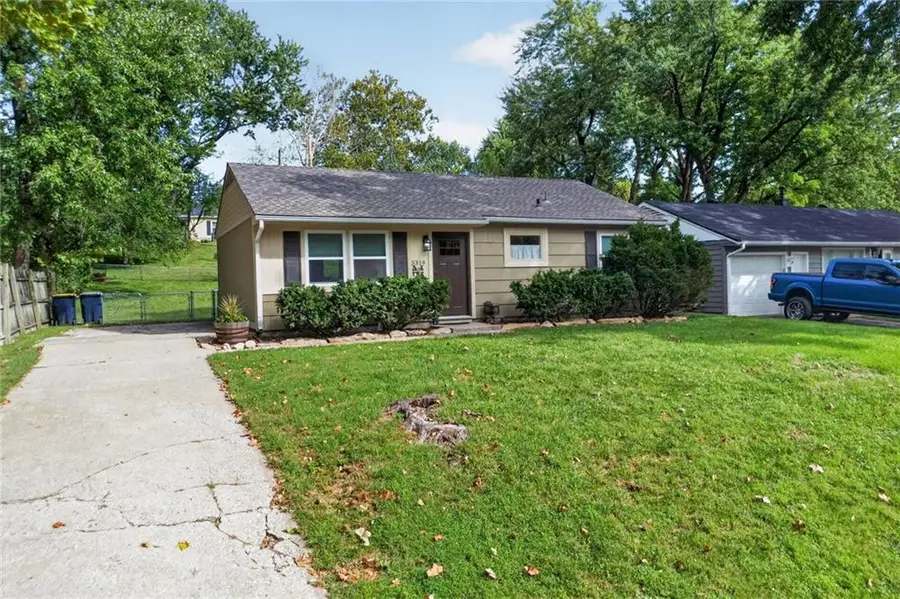 5319 N Woodland Avenue, Kansas City, MO 64118 - #2
