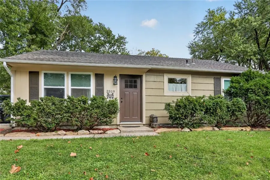 5319 N Woodland Avenue, Kansas City, MO 64118 - #3