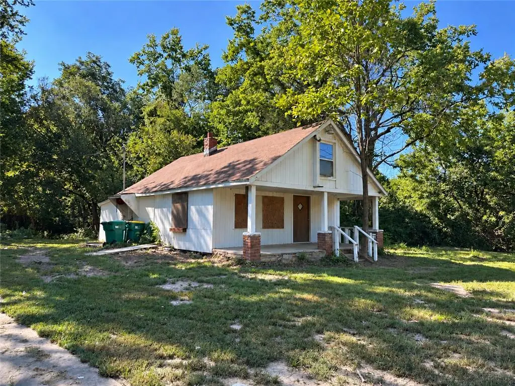 2940 Loring Lane, Bonner Springs, KS 66012 - #1