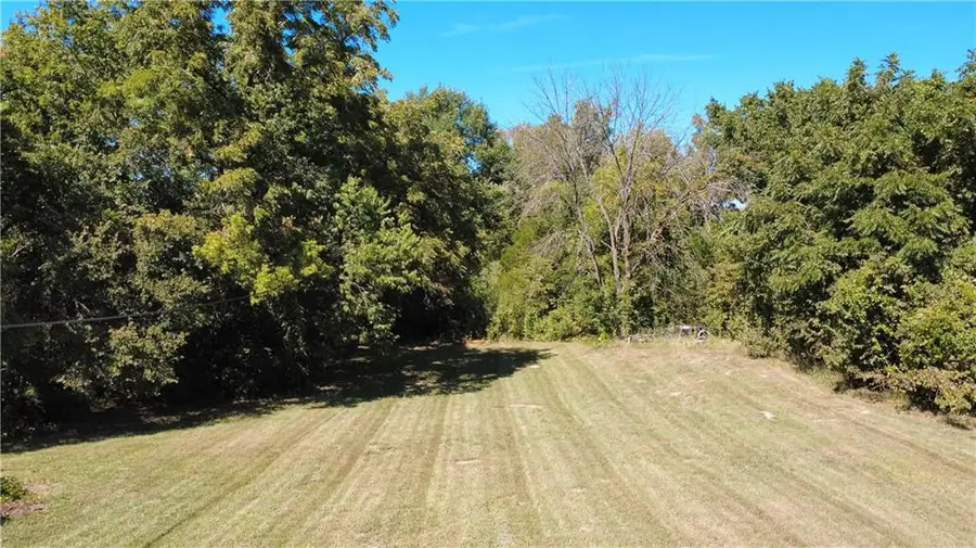 2940 Loring Lane, Bonner Springs, KS 66012 - #3