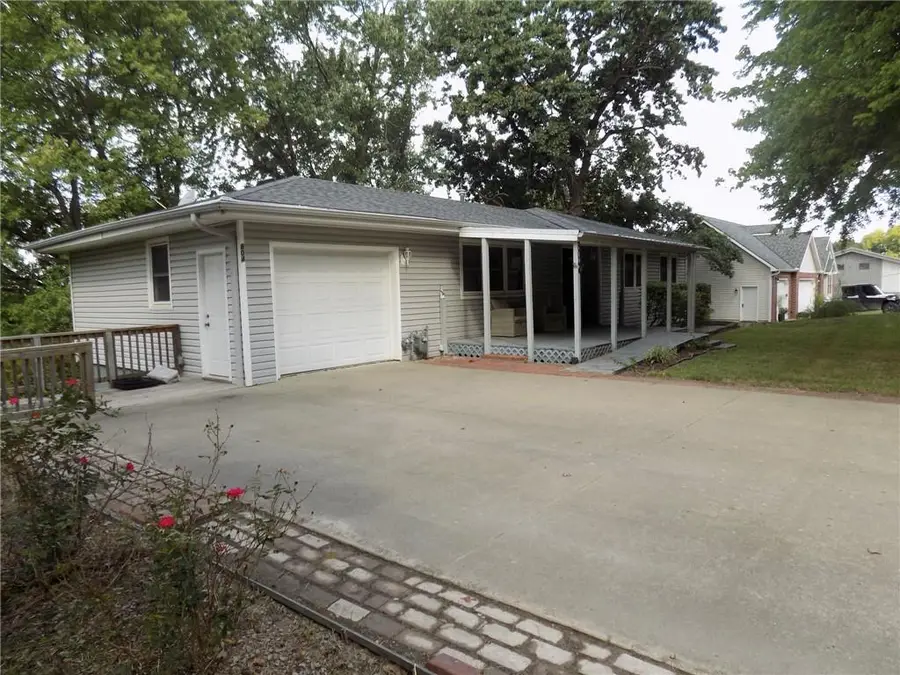 804 N 6 Street, Wathena, KS 66090 - #2