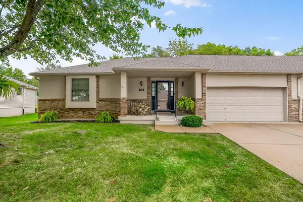 2413 SW Richwood Circle, Blue Springs, MO 64015