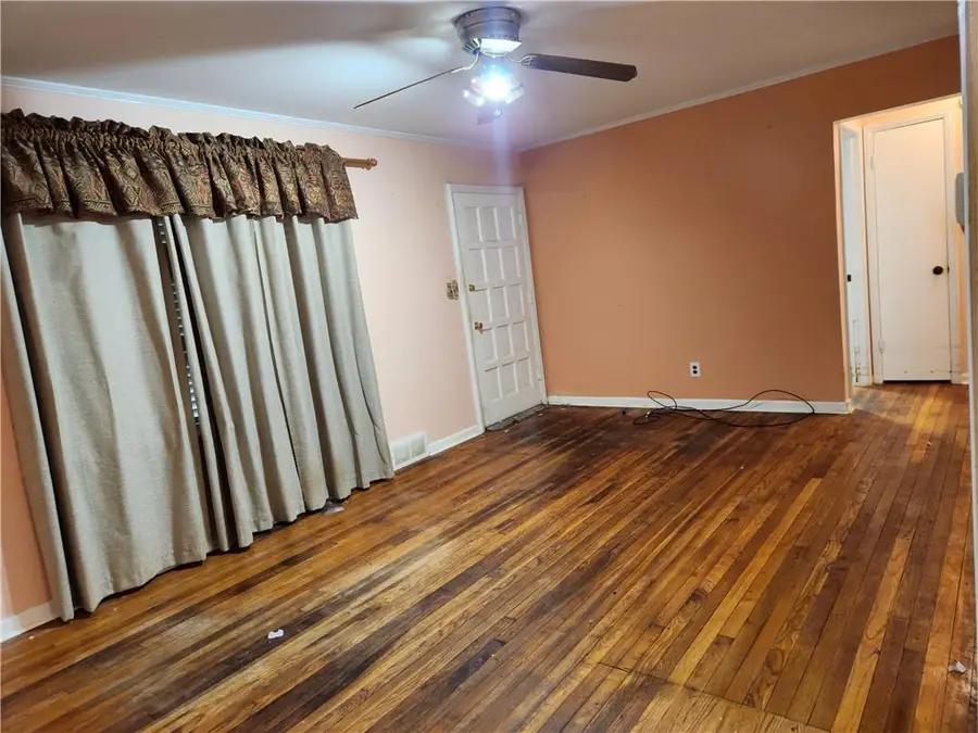 7024 Hunter Road, Raytown, MO 64133 - #3