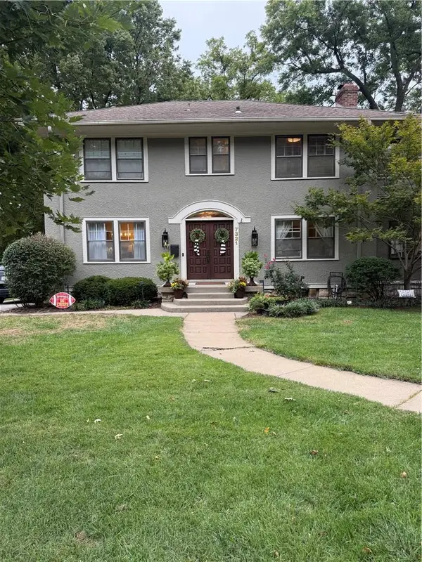 7321 Belleview Avenue, Kansas City, MO 64114