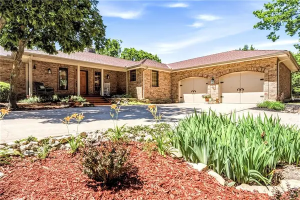 33180 W 95th Street, De Soto, KS 66018
