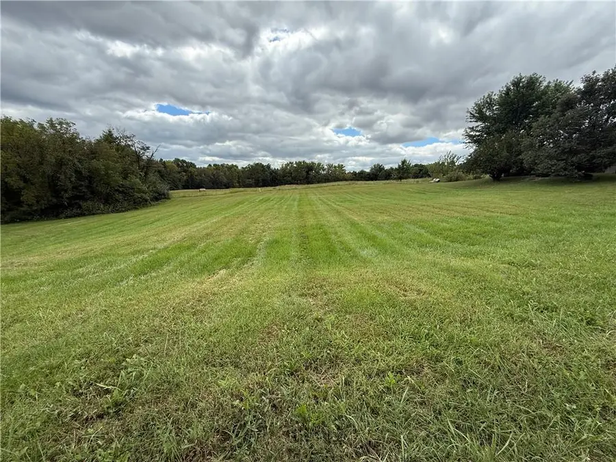 702 Oak Street, Pattonsburg, MO 64670 - #3