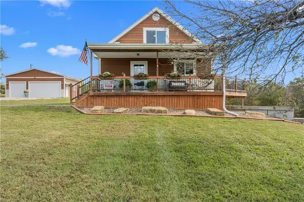 6312 Union Road, McLouth, KS 66054