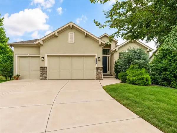 2203 W 132nd Street, Leawood, KS 66209