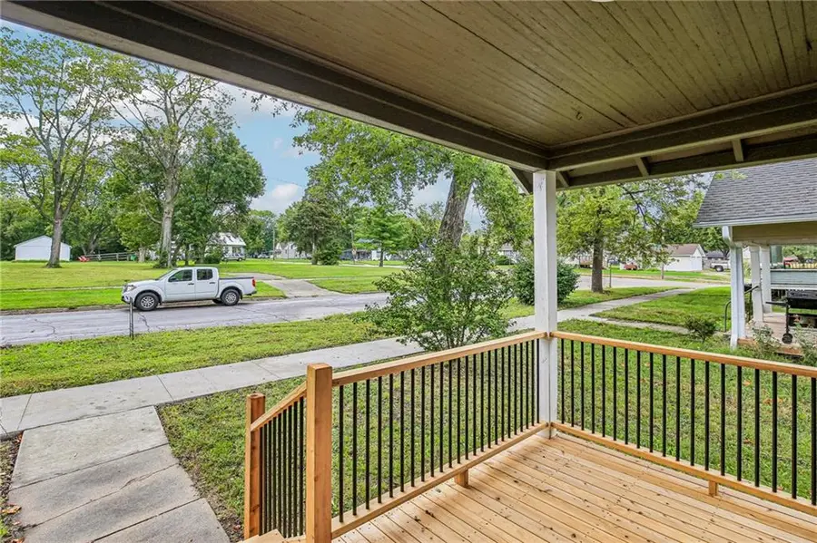 709 S Tremont Avenue, Ottawa, KS 66067 - #3