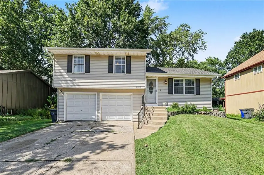 2018 E Mohawk Court, Olathe, KS 66062 - #3