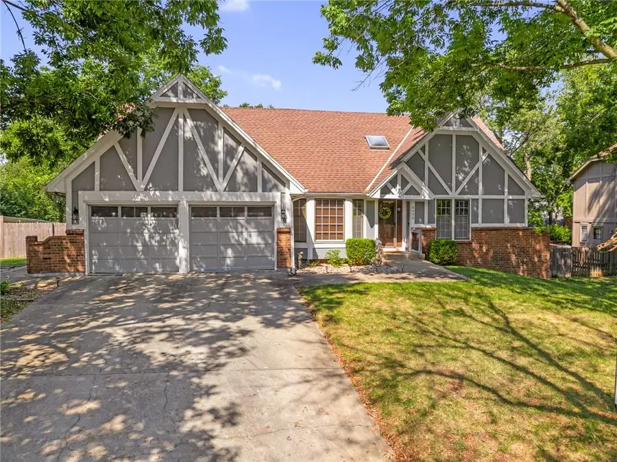 8408 W 115th Street, Overland Park, KS 66210 - #2