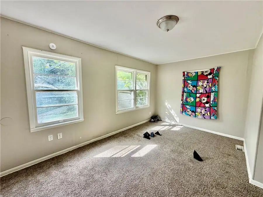 1116 S Leslie Street, Independence, MO 64050 - #2