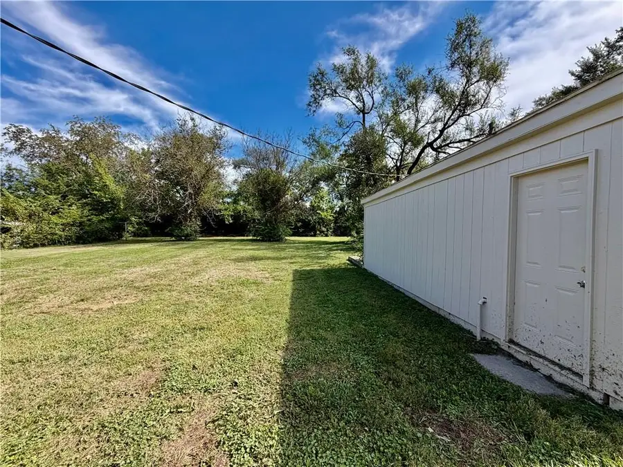 1611 SE Willow Road, Lees Summit, MO 64081 - #2