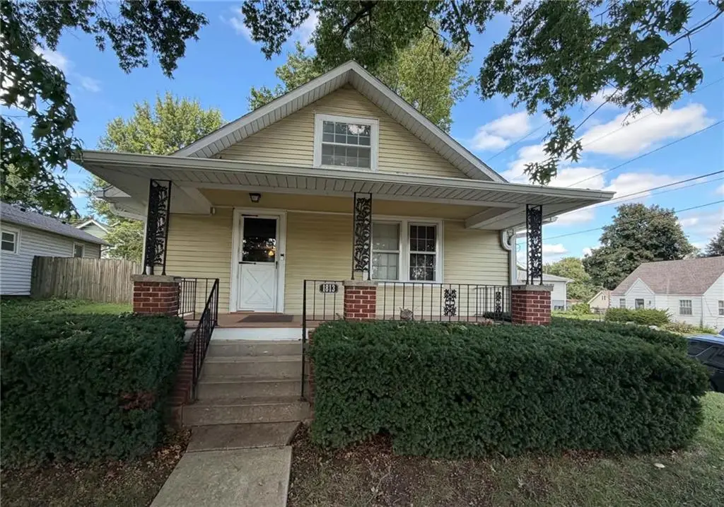1813 Clifford Street, Saint Joseph, MO 64505 - #1