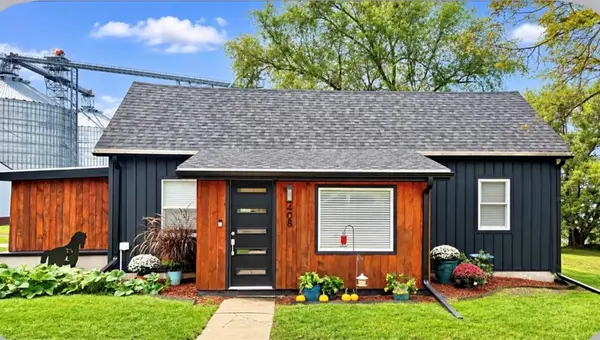 408 S 2nd Street, Hopkins, MO 64461