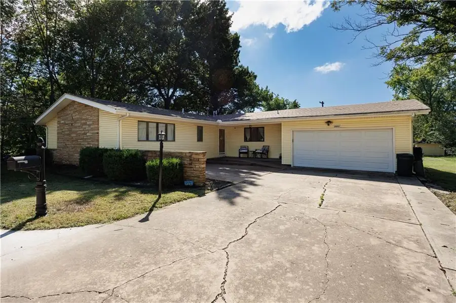1220 Washington Street, Fredonia, KS 66736 - #2