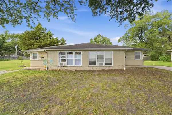 430 and 432 Shawnee Street, Gardner, KS 66030