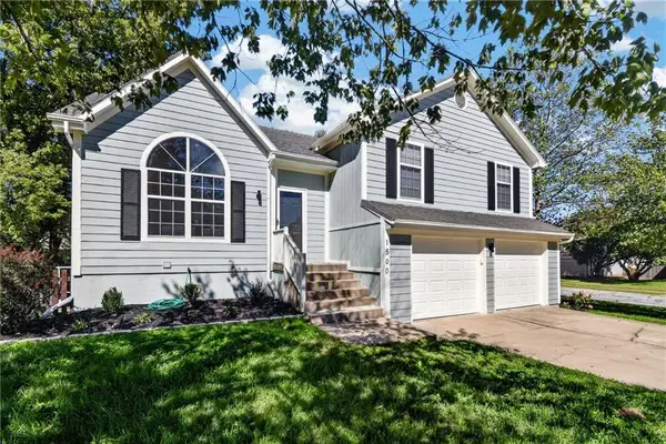 1500 NE Bronze Drive, Lee's Summit, MO 64086