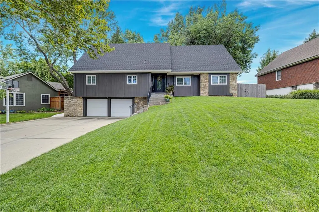 11113 W 99th Place, Overland Park, KS 66214 - #1