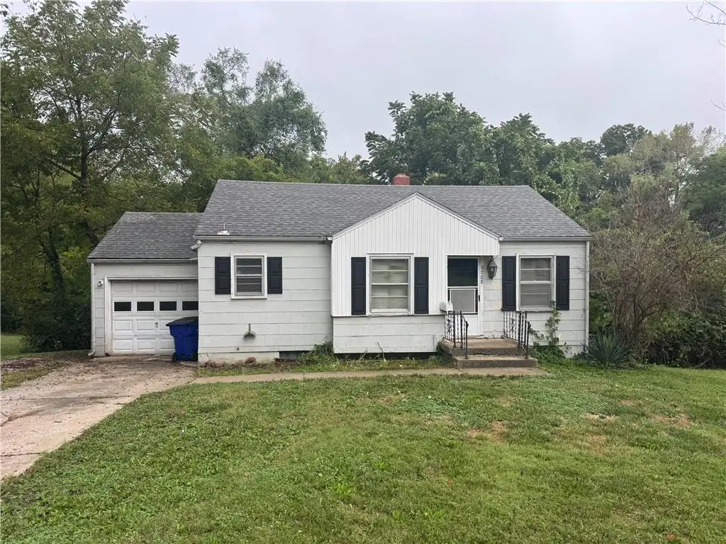 9708 E 67th Terrace, Raytown, MO 64133 - #1