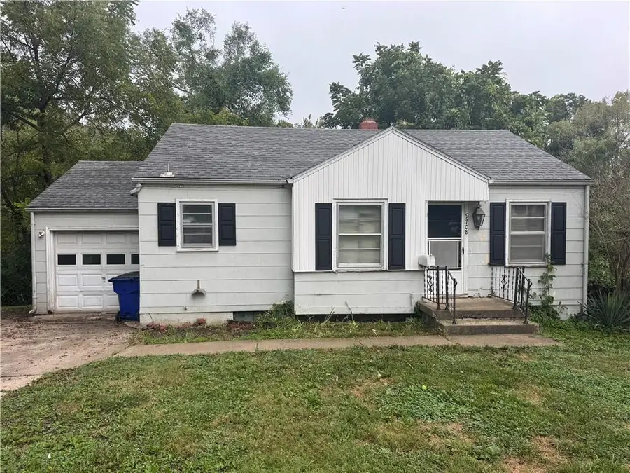 9708 E 67th Terrace, Raytown, MO 64133 - #2