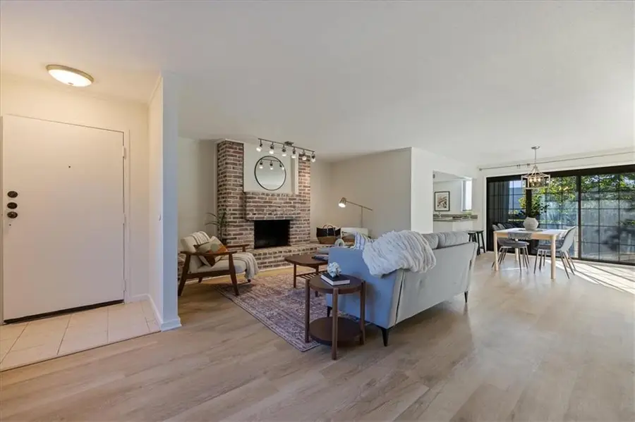 4057 Walnut Street #6, Kansas City, MO 64111 - #3