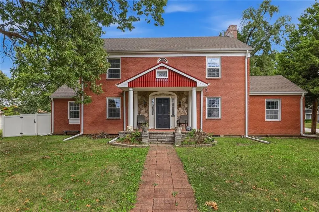 908 E Pearl Street, Harrisonville, MO 64701 - #1