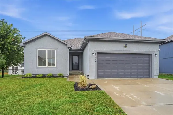 22104 Crystal Avenue, Peculiar, MO 64078