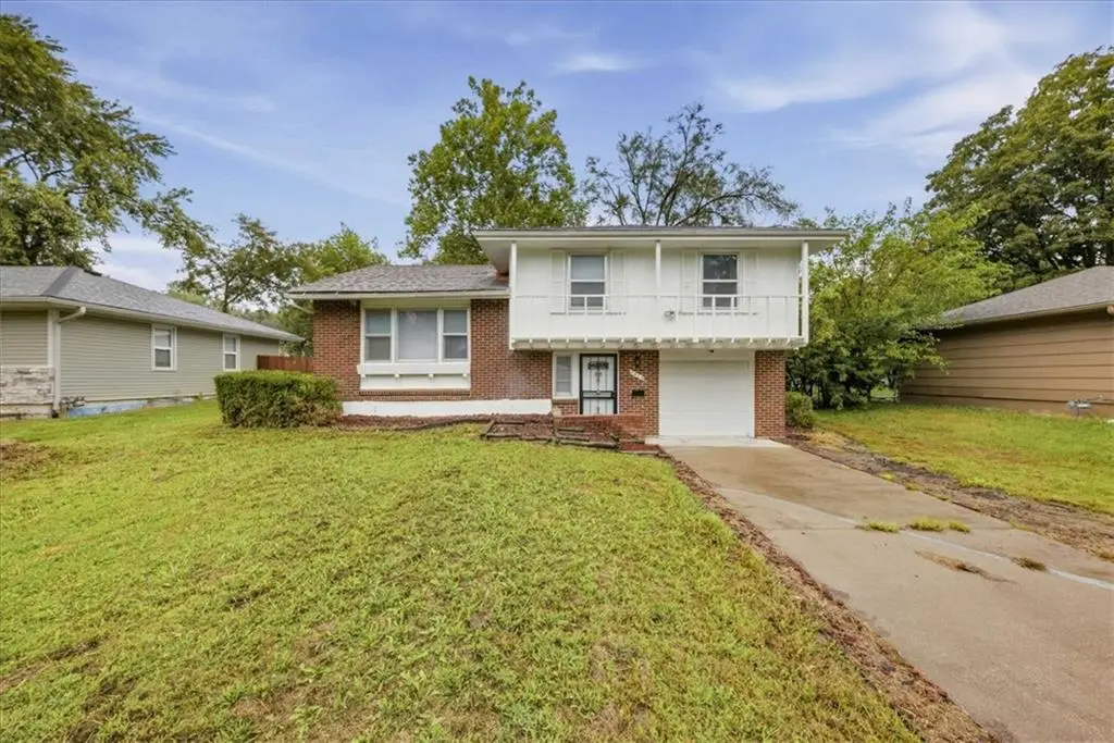 8416 E 92nd Place, Kansas City, MO 64138 - #1