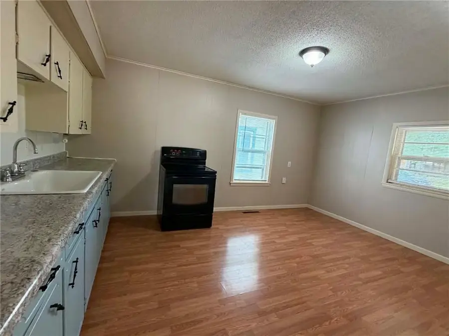 736 S Clark Street, Fort Scott, KS 66701 - #3