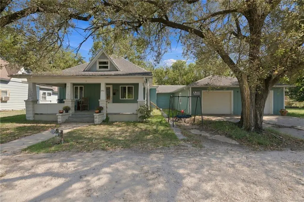 503 N Oak Street, Iola, KS 66749 - #1