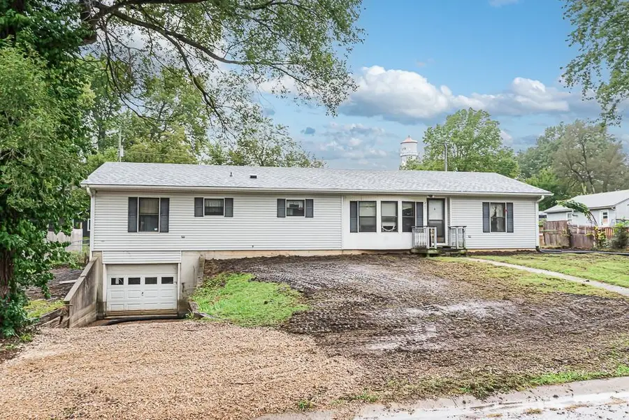 207 W Lucy Street, McLouth, KS 66054 - #2