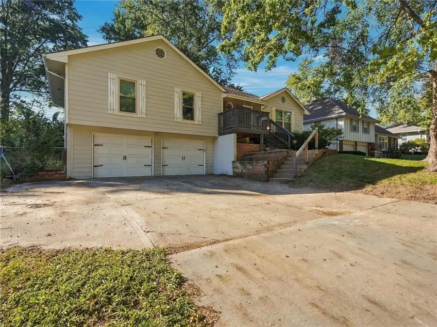 1210 N Withers Road, Liberty, MO 64068 - #2