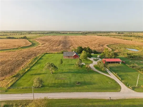 26639 SE 300th Road, Kincaid, KS 66039