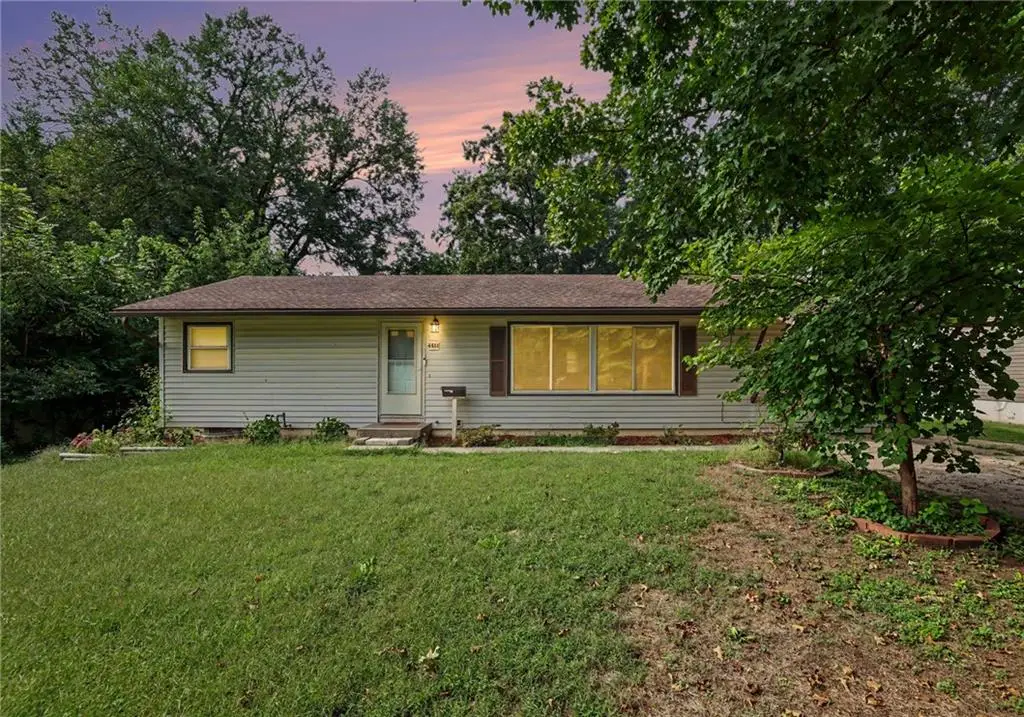 4411 E 138th Street, Grandview, MO 64030 - #1