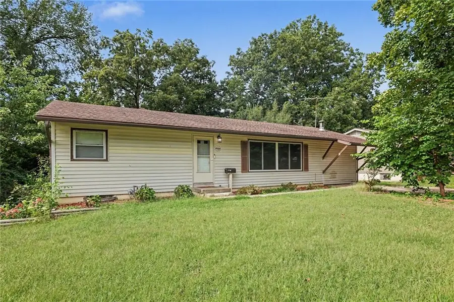 4411 E 138th Street, Grandview, MO 64030 - #2