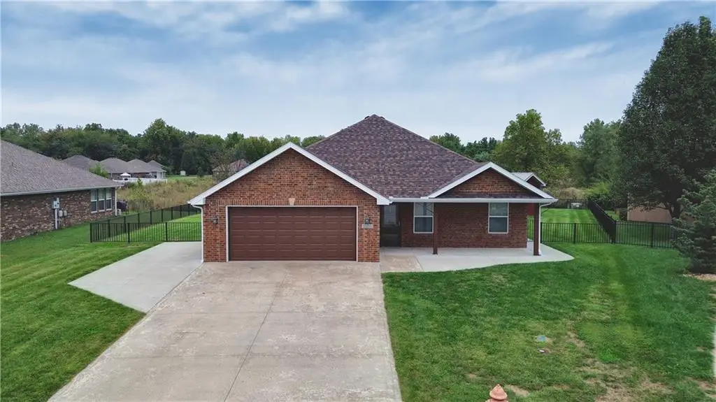 1614 NW Creekland Drive, Grain Valley, MO 64029 - #1