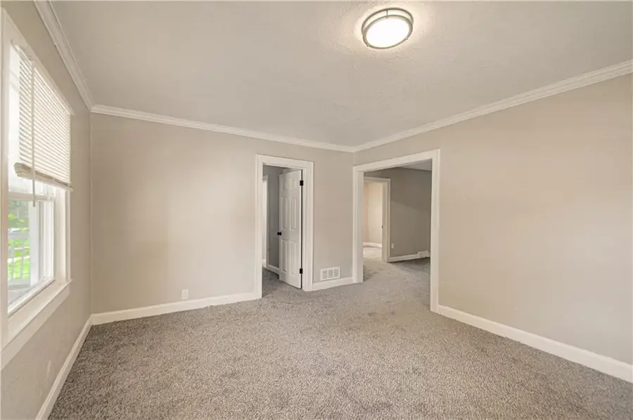 5900 Wabash Avenue, Kansas City, MO 64130 - #3