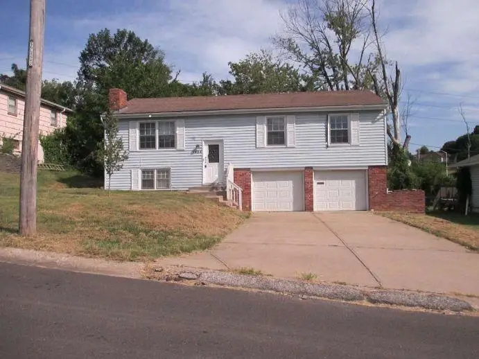 7624 E 75th Street E, Kansas City, MO 64138 - #1