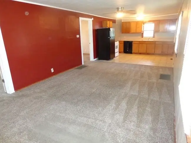 304 E Rose Street, Pittsburg, KS 66762 - #2