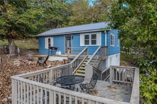 28253 W Cove Drive, Lincoln, MO 65338