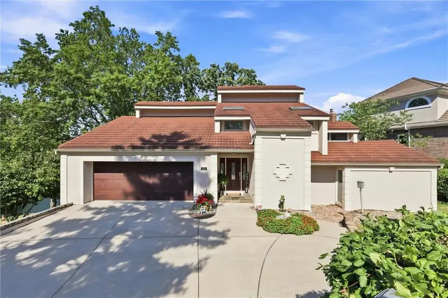 212 NW Spruce Street, Lees Summit, MO 64064 - #2